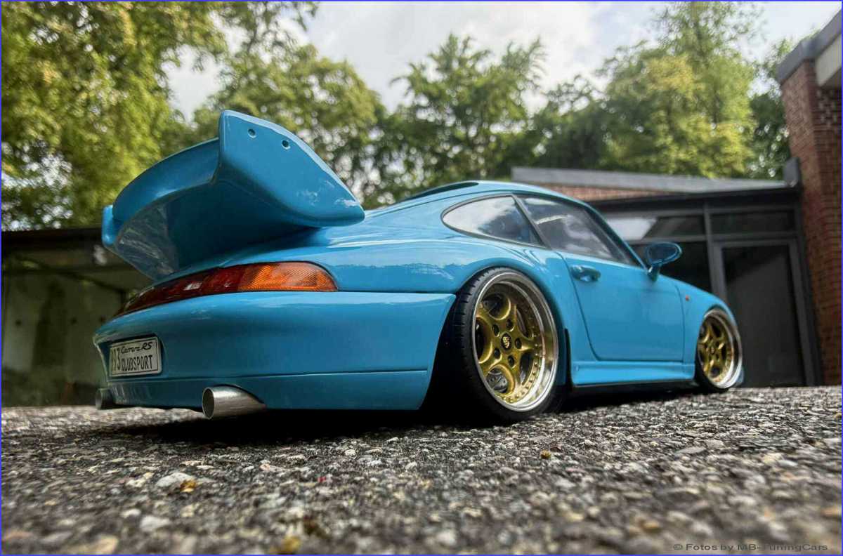 1:18  Porsche 911 993 Clubsport 1997 - BabyBlue - mit 3tlg.Porsche Alufelgen = OVP